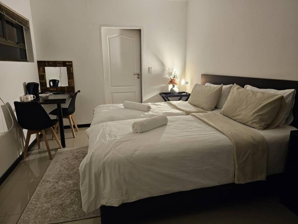 Carlo'S Boutique Guesthouse Walvis Bay Ngoại thất bức ảnh